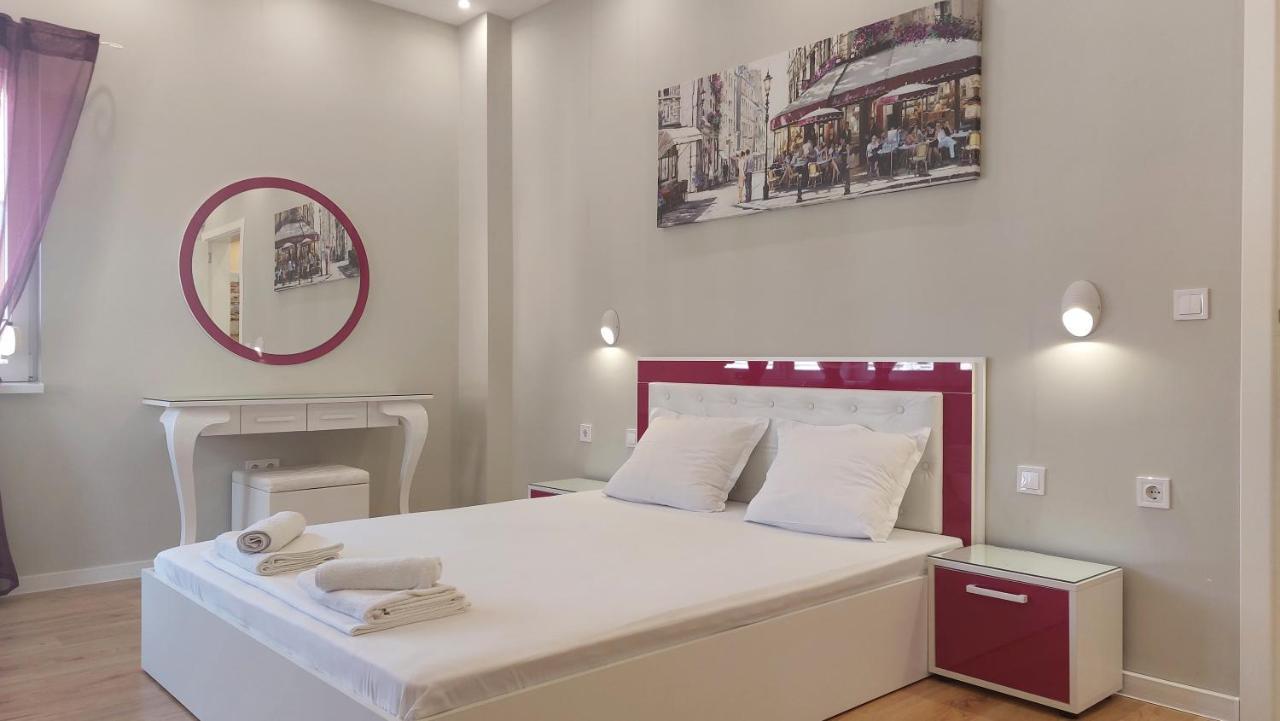 Апартамент Pink&Blue - 2BDR Apartment with Balcony Варна Экстерьер фото