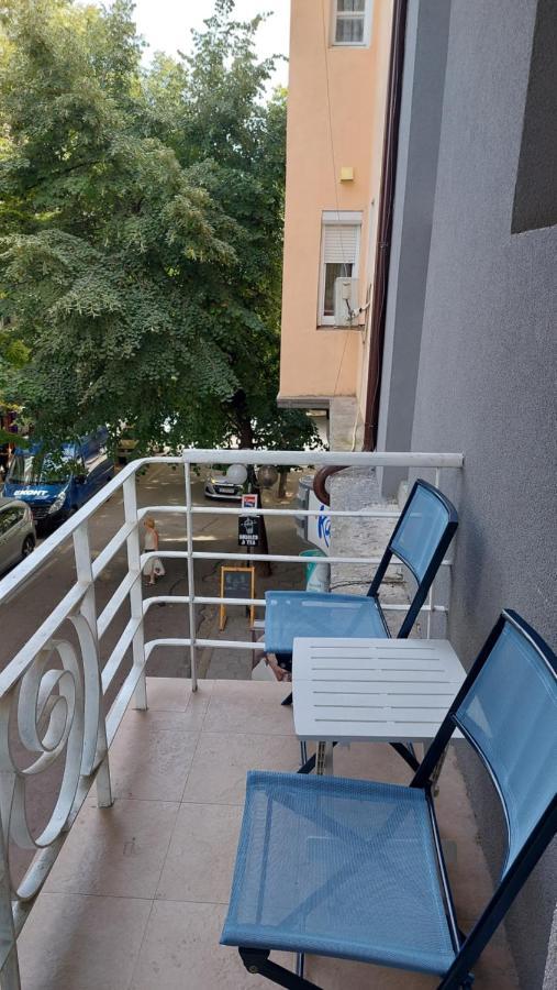 Апартамент Pink&Blue - 2BDR Apartment with Balcony Варна Экстерьер фото