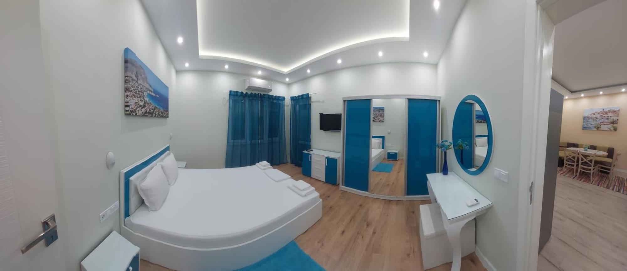 Апартамент Pink&Blue - 2BDR Apartment with Balcony Варна Экстерьер фото